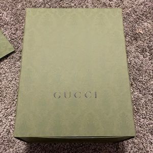 Large GUCCI purse box/dust bag